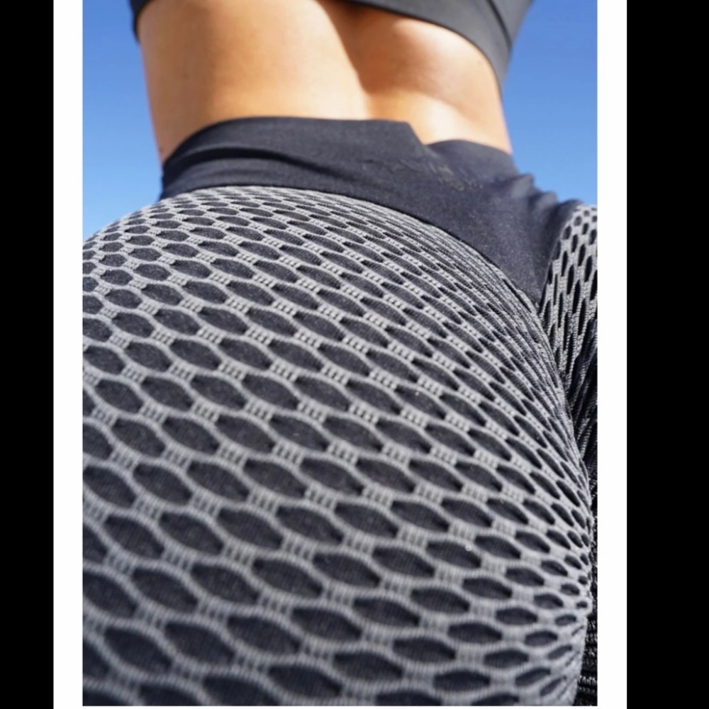 Tahira LUXE Leggings - Medium